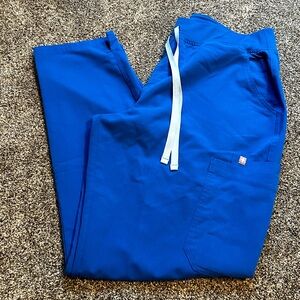 FIGS Kade Cargo Scrub Pant